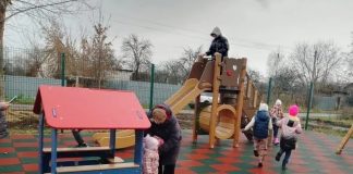 В Рязанском районе открыли детскую площадку по программе поддержки местных инициатив