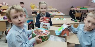 Школьники Рязанского округа собрали новогодние подарки для участников СВО