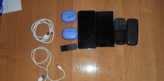 Пять сотовых телефонов пытались передать в рязанскую колонию